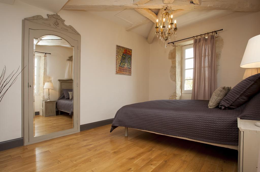 كوندوم Maison D'Hotes De Charme Les Bruhasses الغرفة الصورة